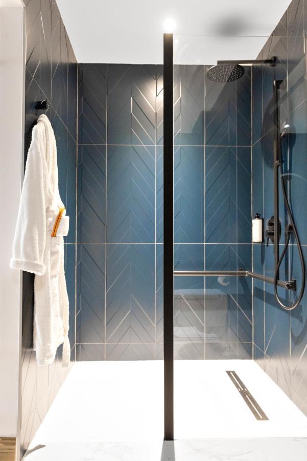 Victoria Boutique Hotel 4*